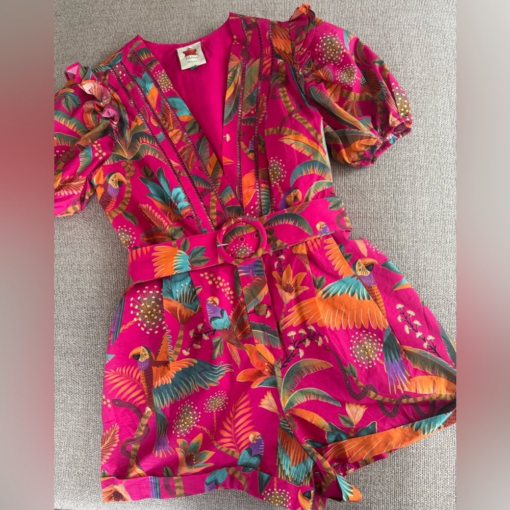 FARM Rio Macaw Belted Puff Sleeve Tropical Print Romper M